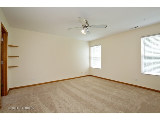1432 Millbrook Dr, Algonquin, IL 60102 photo 11