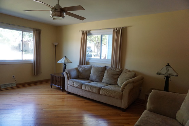 114 Homewood Dr, Genoa, IL 60135 photo 3