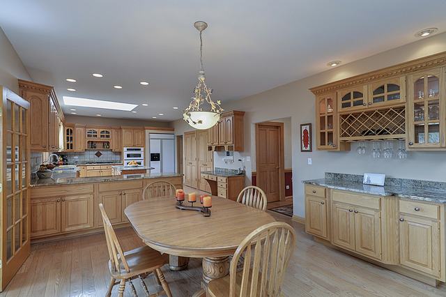 5 N390 Robin Ln, Wayne, IL 60184 photo 4