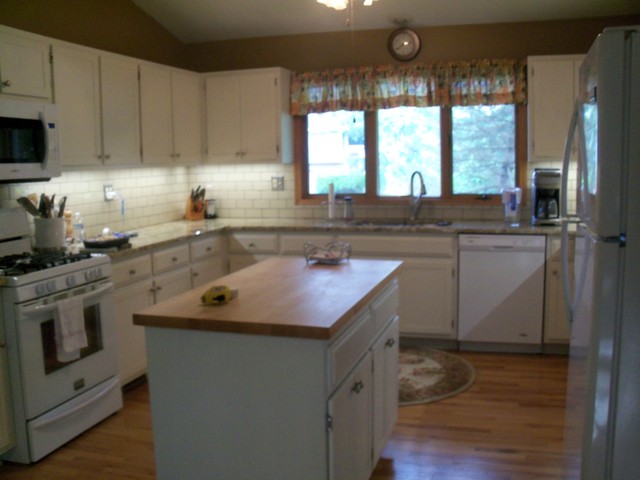 3640 Edward Dr, Crete, IL 60417 photo 2