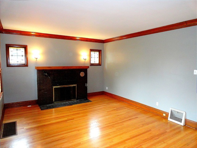 8014 44th St, Lyons, IL 60534 photo 2