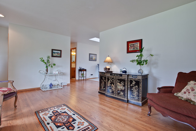 610 E Nerge Rd, Roselle, IL 60172 photo 4