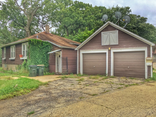 2309 W 24th Pl, Broadview, IL 60155 photo 2