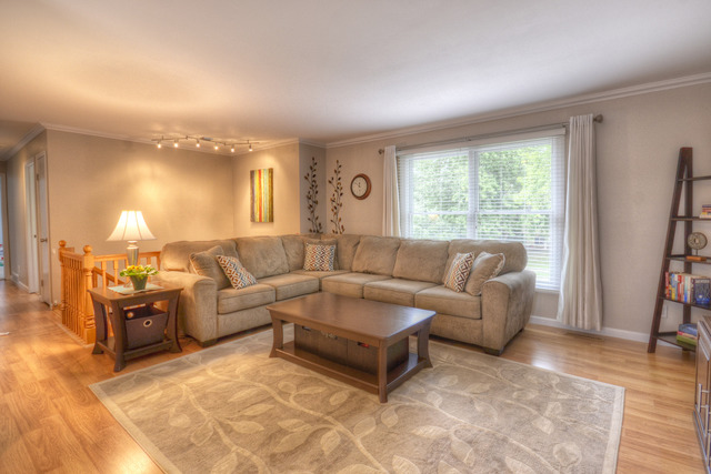 515 Silbury Ct, Mchenry, IL 60050 photo 7