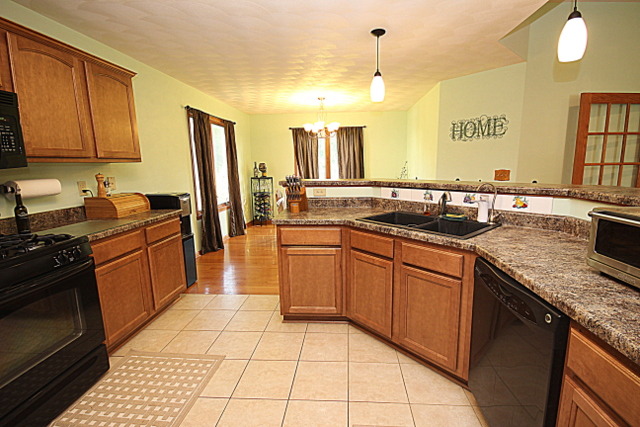 6567 Hartwig Dr, Cherry Valley, IL 61016 photo 6