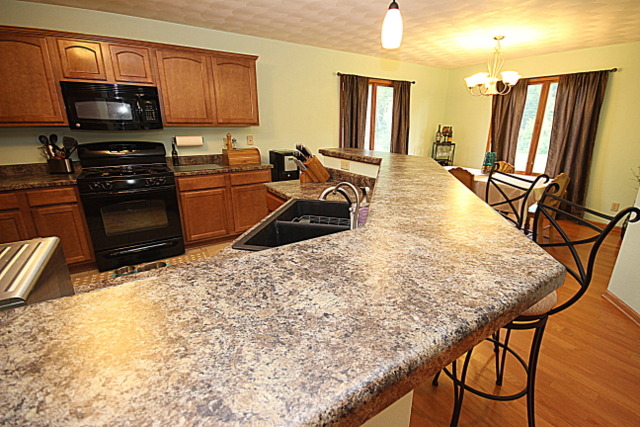6567 Hartwig Dr, Cherry Valley, IL 61016 photo 4