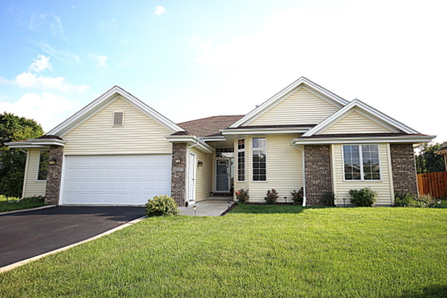 6567 Hartwig Dr, Cherry Valley, IL 61016 photo 1