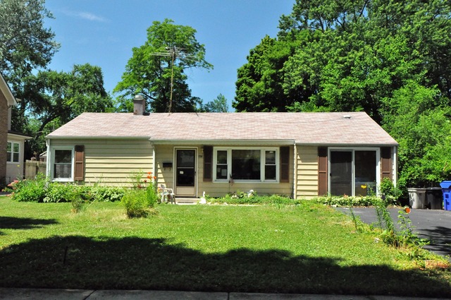 530 Crest St, Wheaton, IL 60187 photo 1
