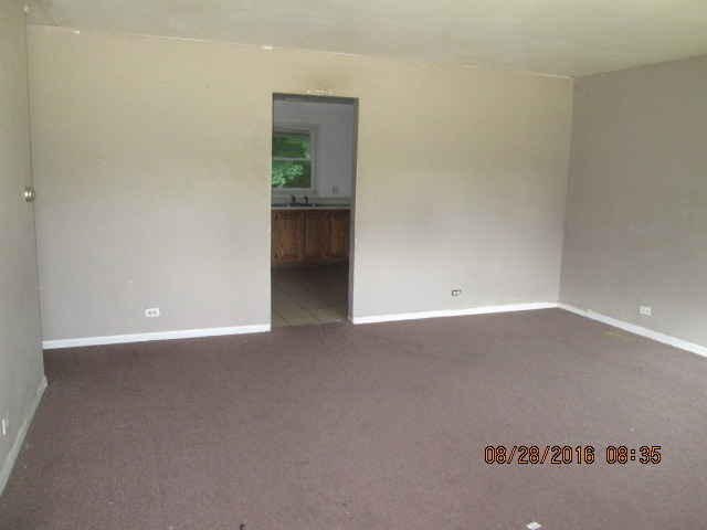 15340 Parkside Dr, Markham, IL 60428 photo 9