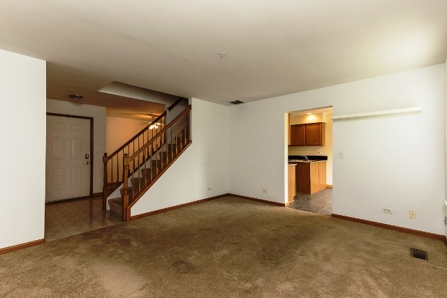 2489 Dickens Dr, Aurora, IL 60503 photo 8