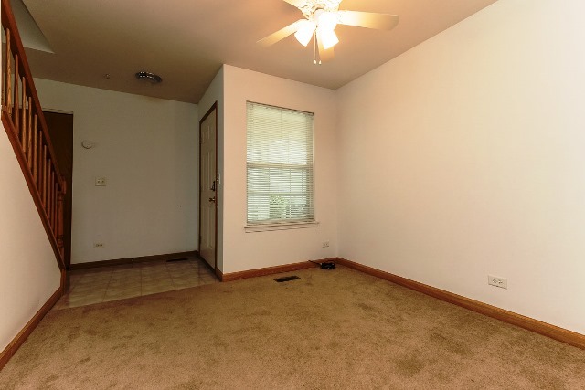 2489 Dickens Dr, Aurora, IL 60503 photo 6