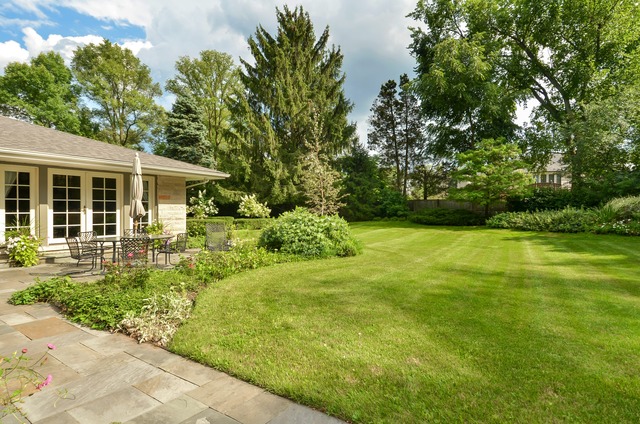370 Maple Row, Northfield, IL 60093 photo 21