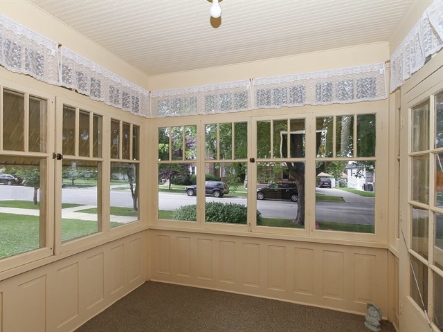 515 South St, Elgin, IL 60123 photo 3