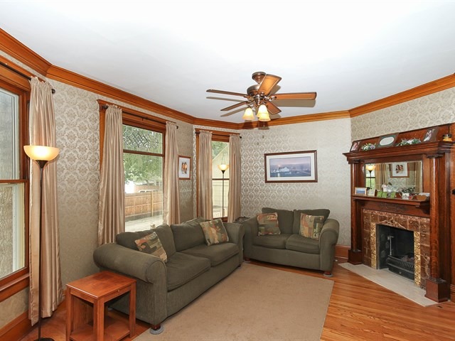 515 South St, Elgin, IL 60123 photo 11