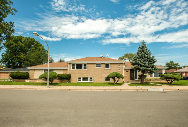 130 E 93rd St, Chicago, IL 60619 photo 1