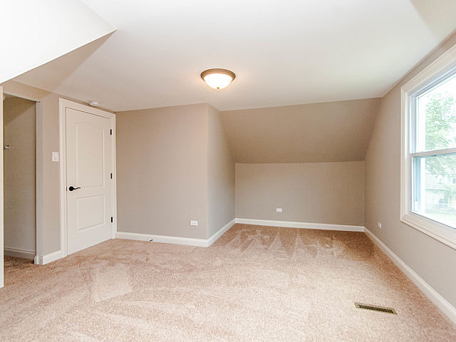 5361 Kimball Pl, Oak Lawn, IL 60453 photo 13