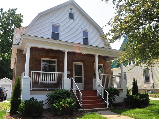 641 South St, Elgin, IL 60123 photo 1