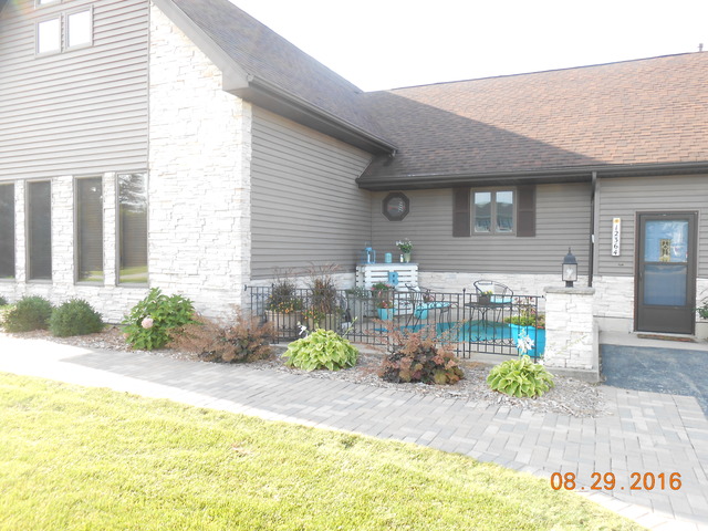 12364 Pine Dr, Genoa, IL 60135 photo 3