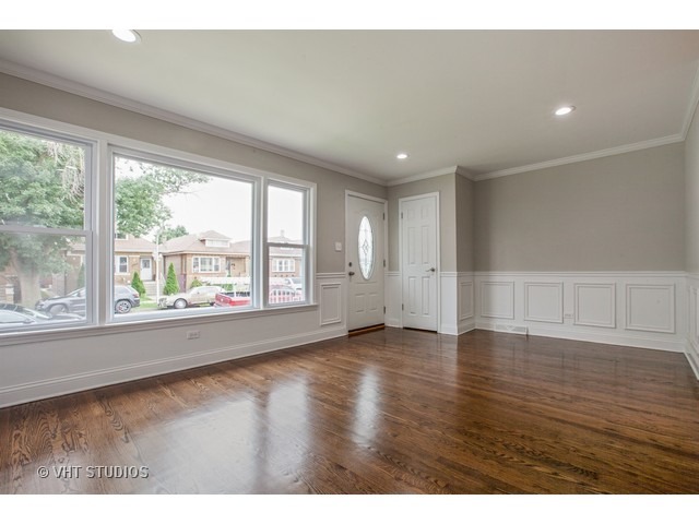 3910 W 62nd Pl, Chicago, IL 60629 photo 3