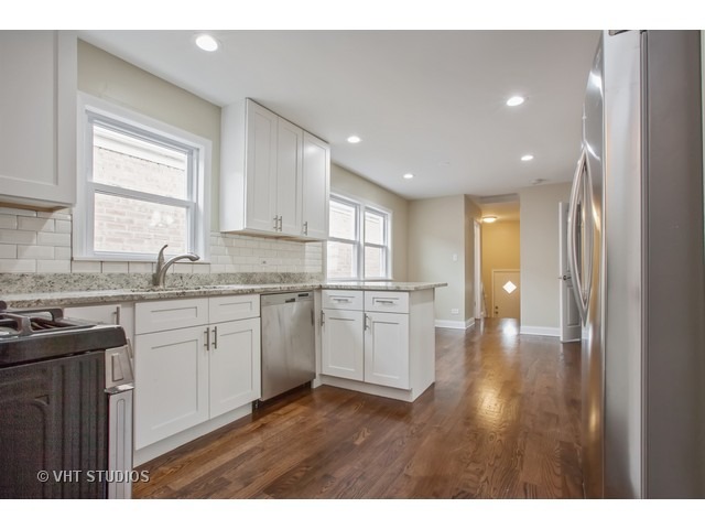 3910 W 62nd Pl, Chicago, IL 60629 photo 5