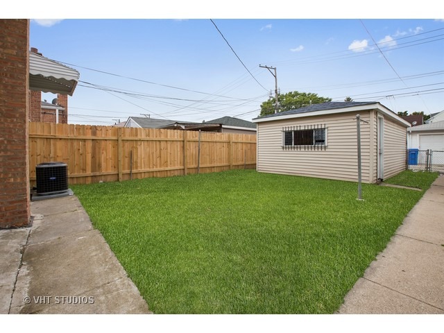 3910 W 62nd Pl, Chicago, IL 60629 photo 15