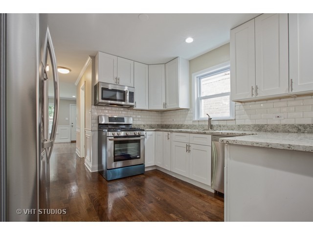 3910 W 62nd Pl, Chicago, IL 60629 photo 4