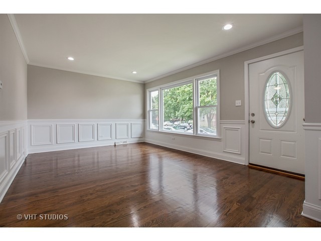 3910 W 62nd Pl, Chicago, IL 60629 photo 2