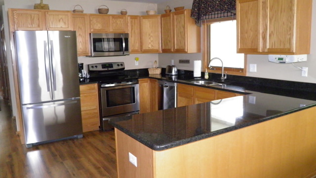606 Jaffe St, Plano, IL 60545 photo 4