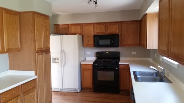 5603 Stonybrook Dr, Plainfield, IL 60586 photo 2