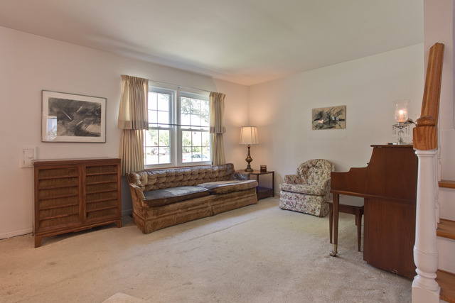 519 N Maple St, Mount Prospect, IL 60056 photo 4