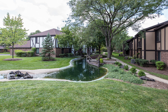 850 Sheldon Ct #A, Wheaton, IL 60189 photo 22