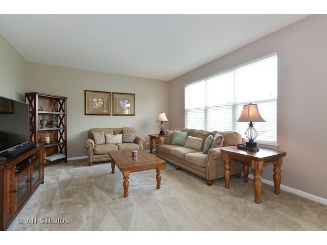 4207 Southerland Dr, Oswego, IL 60543 photo 4