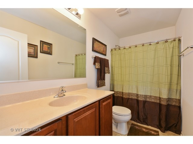 4207 Southerland Dr, Oswego, IL 60543 photo 11