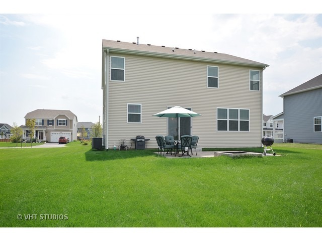 4207 Southerland Dr, Oswego, IL 60543 photo 13