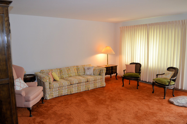 18445 Locust St, Lansing, IL 60438 photo 2