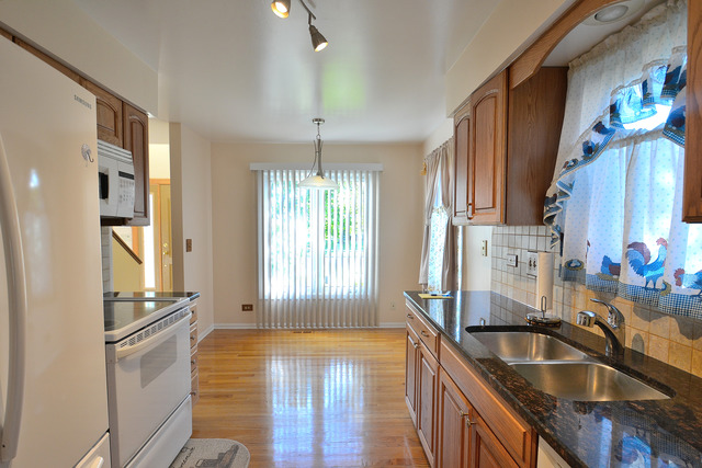 575 Denoyer Trl, Wheeling, IL 60090 photo 7