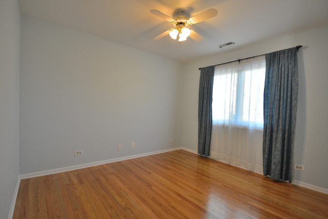 575 Denoyer Trl, Wheeling, IL 60090 photo 16