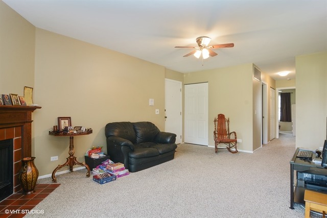 1544 Buxton Ct #C1, Wheeling, IL 60090 photo 2
