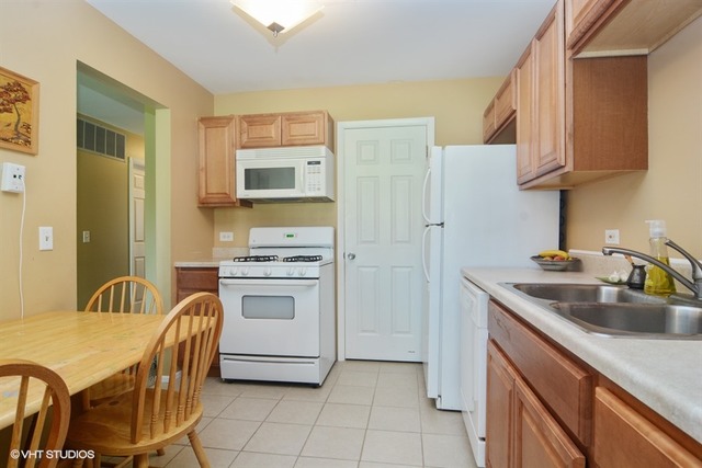 1544 Buxton Ct #C1, Wheeling, IL 60090 photo 5