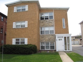 721 Beau Ct, Des Plaines, IL 60016 photo 2