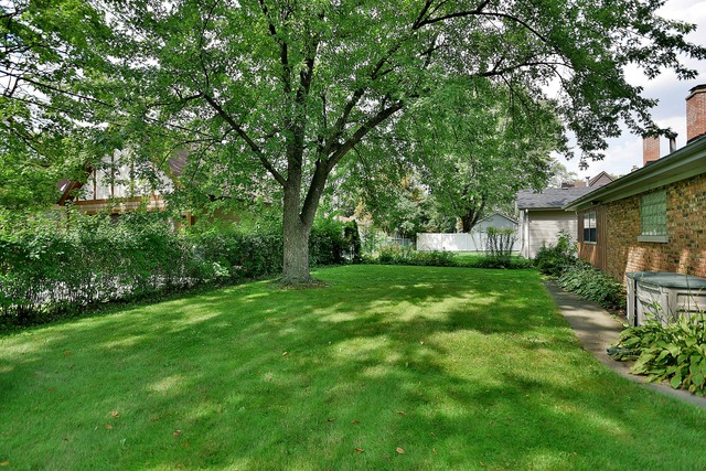 303 E Crescent Ave, Elmhurst, IL 60126 photo 3