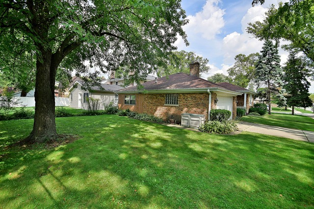 303 E Crescent Ave, Elmhurst, IL 60126 photo 4
