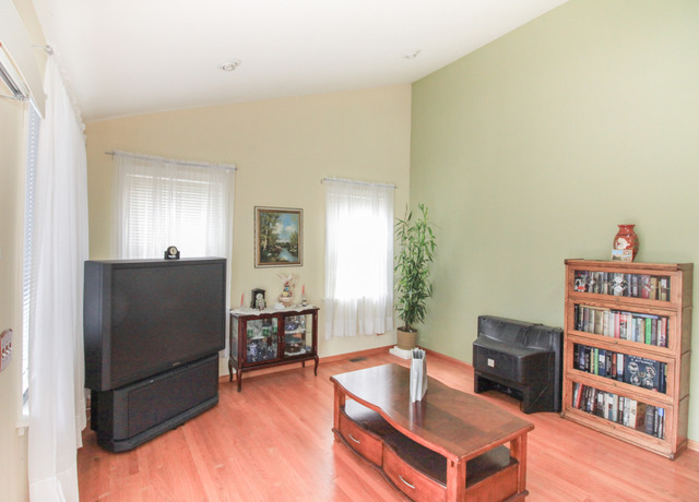 132 E Morrison Ave, Mount Prospect, IL 60056 photo 6