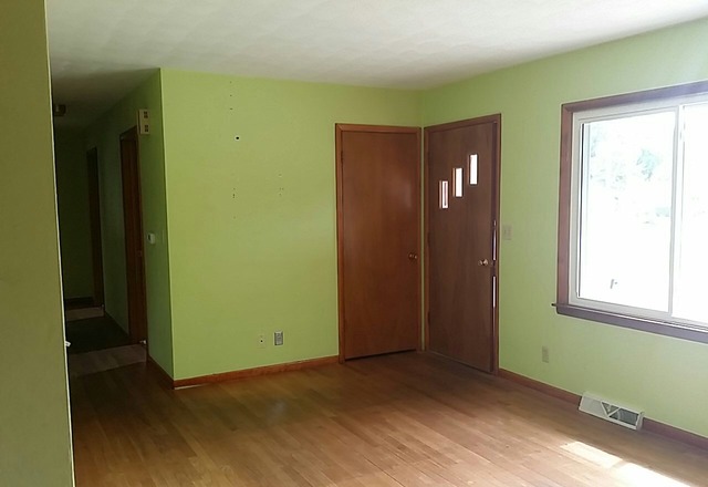 606 E Brown St, Harvard, IL 60033 photo 4