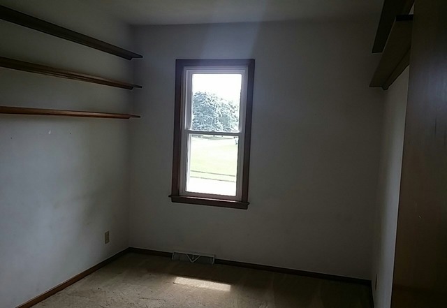 606 E Brown St, Harvard, IL 60033 photo 5