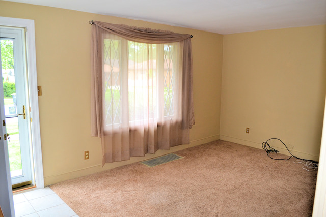 17740 Roy St, Lansing, IL 60438 photo 2