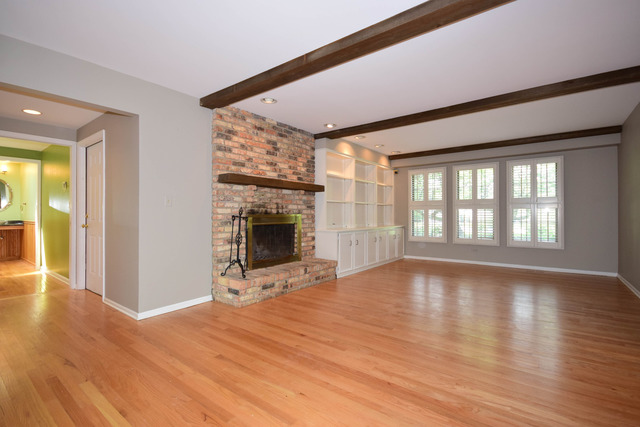 6421 Raleigh Rd, Willowbrook, IL 60527 photo 5