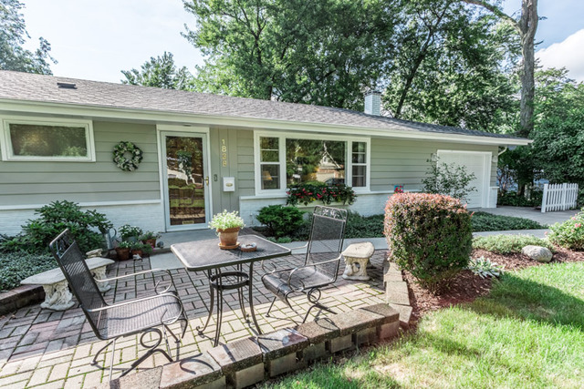 1838 Cherry St, Wheaton, IL 60187 photo 2