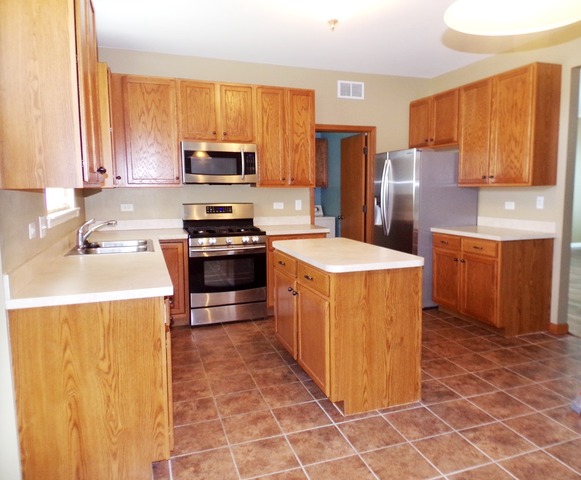1002 Wilbe St, Plano, IL 60545 photo 8