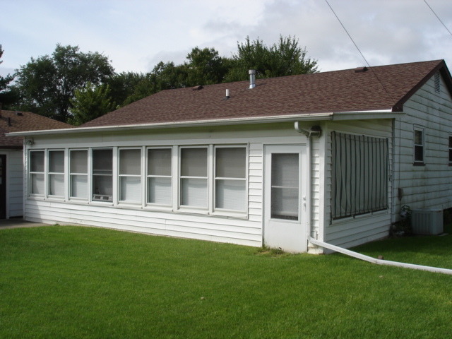 1709 Fulton St, Peru, IL 61354 photo 10